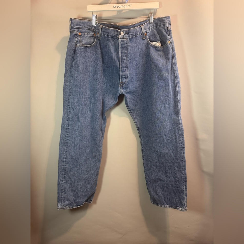 Levi’s strauss 501 jeans mens size 44x30 relaxed straight button fly denim blue